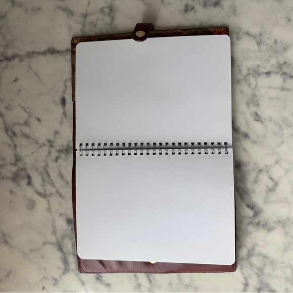 Floral Patterned Notebook with Snap Closure - Picture 4 of 7